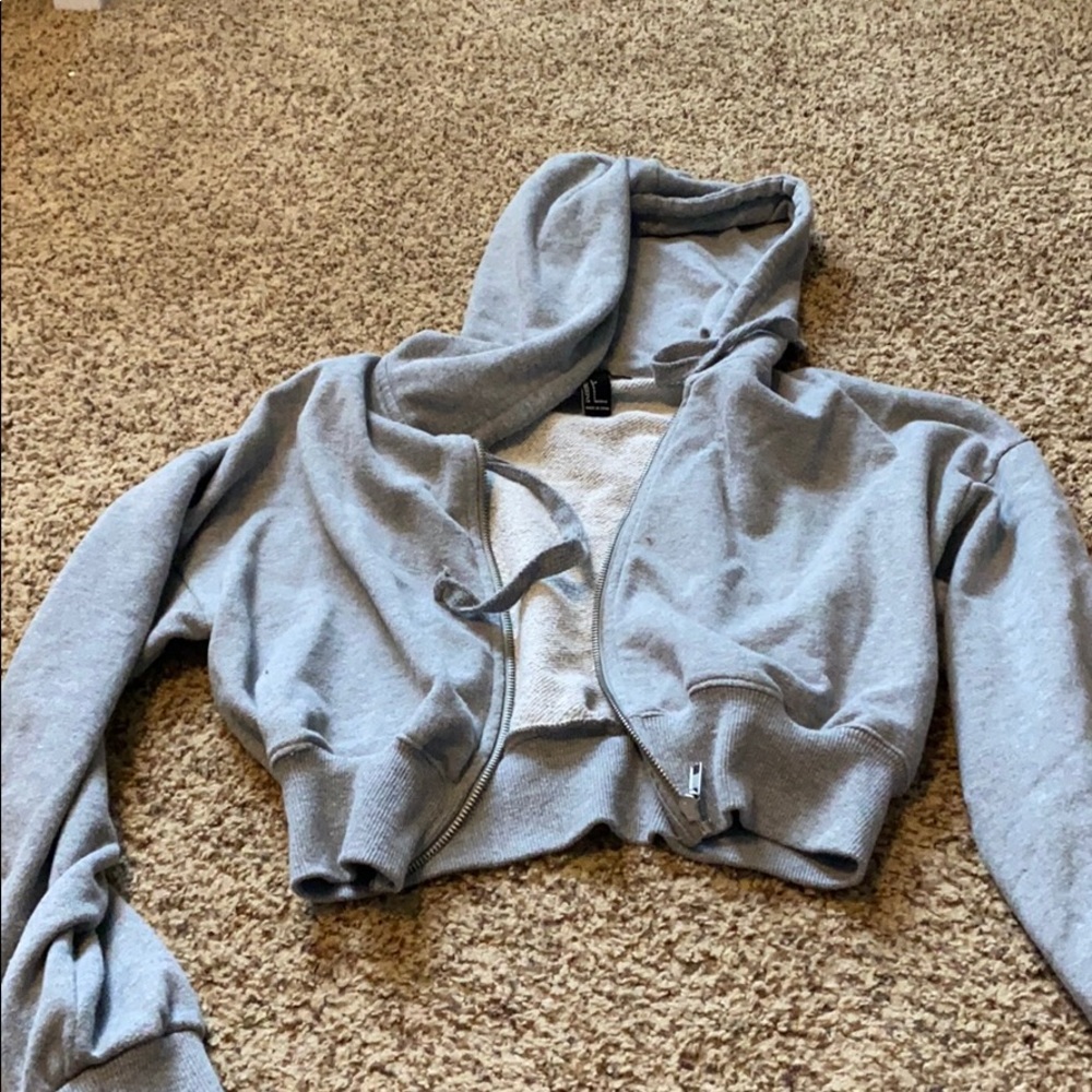 cropped zip up hoodie